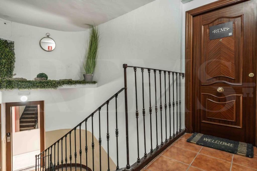 Private Terrace, Barbecue & Cathedral View By Rems Apartment มาลากา ภายนอก รูปภาพ